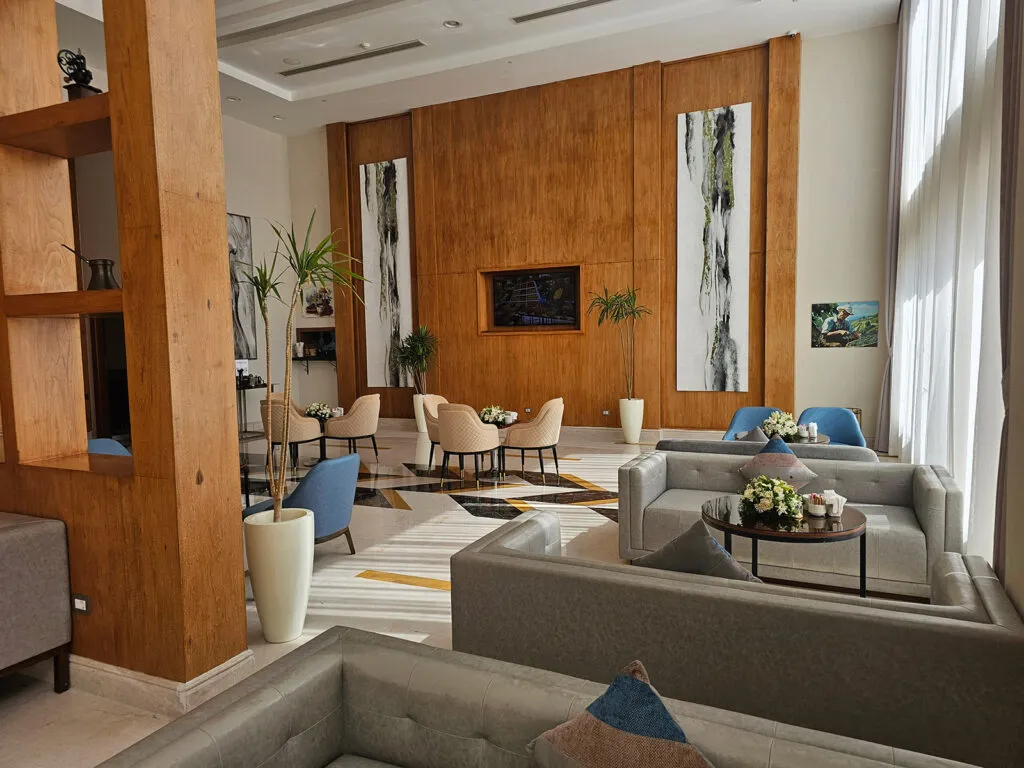 wnętrze kawiarni w hotelu Xanadu Makadi Bay w Hurgadzie